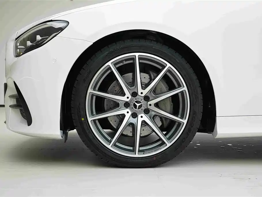 Mercedes-Benz E-Class 2021 — фото 15