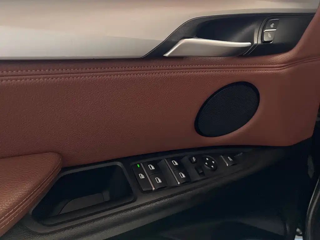 BMW X5 2018 — фото 11