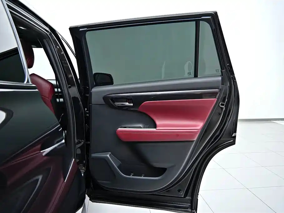 Toyota Crown Kluger 2021 — фото 22