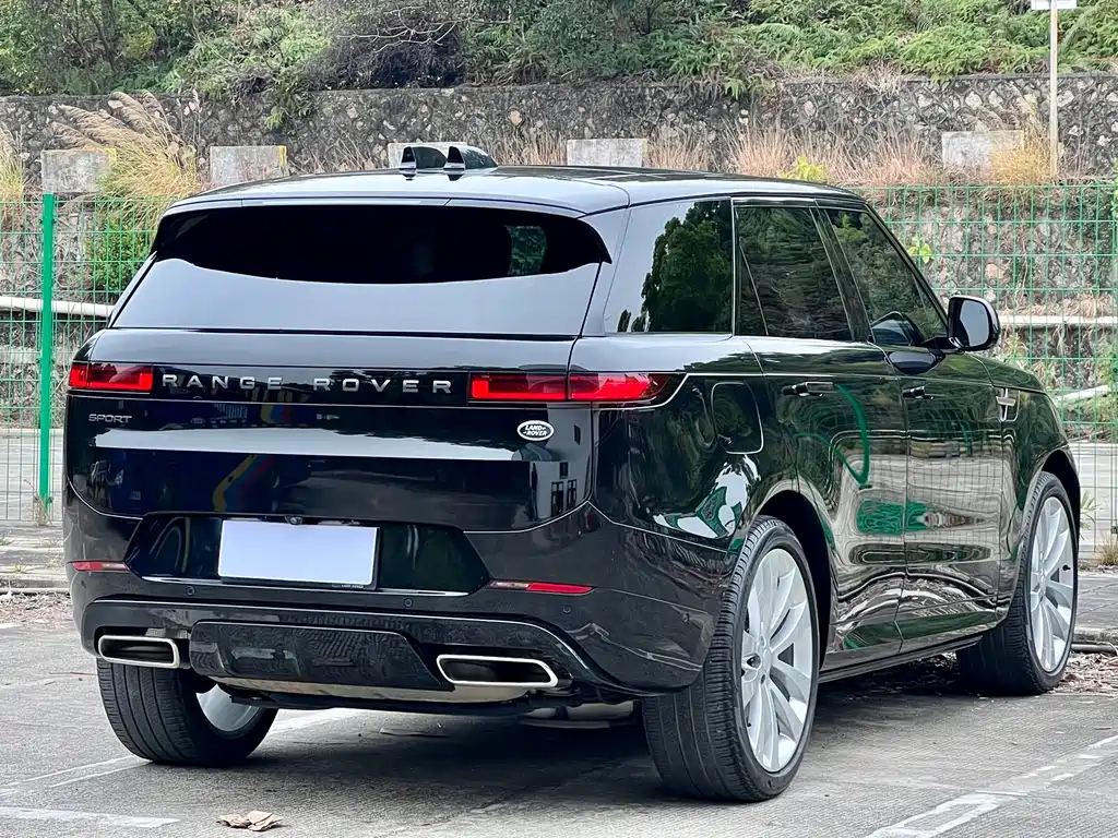 Land Rover Sport 2025 — фото 23