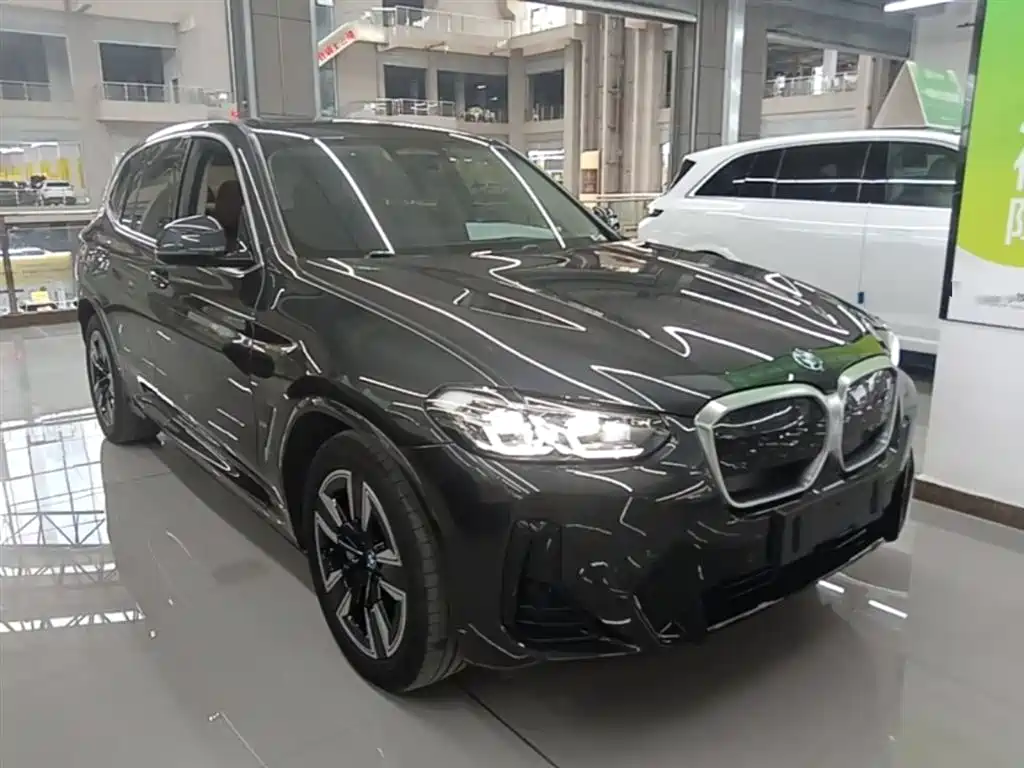 BMW iX3 2023 — фото 4