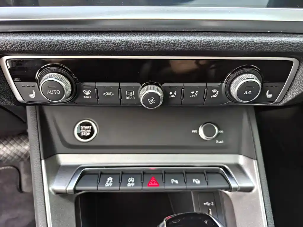 Audi Q3 2022 — фото 12
