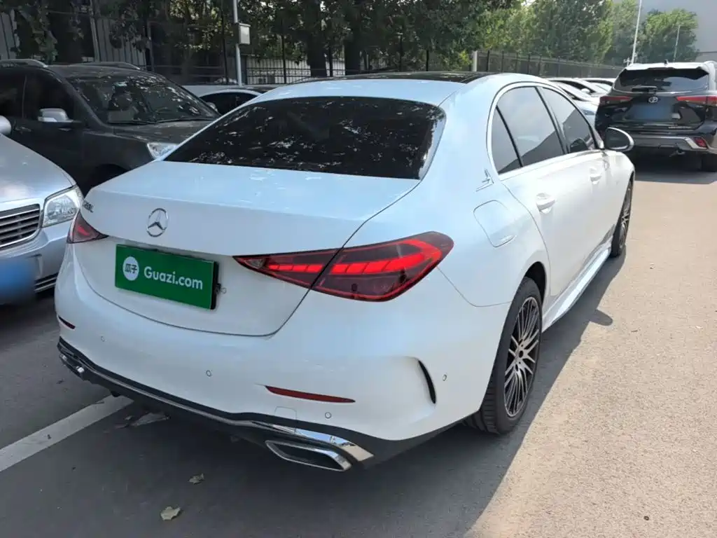 Mercedes-Benz C-Class 2025