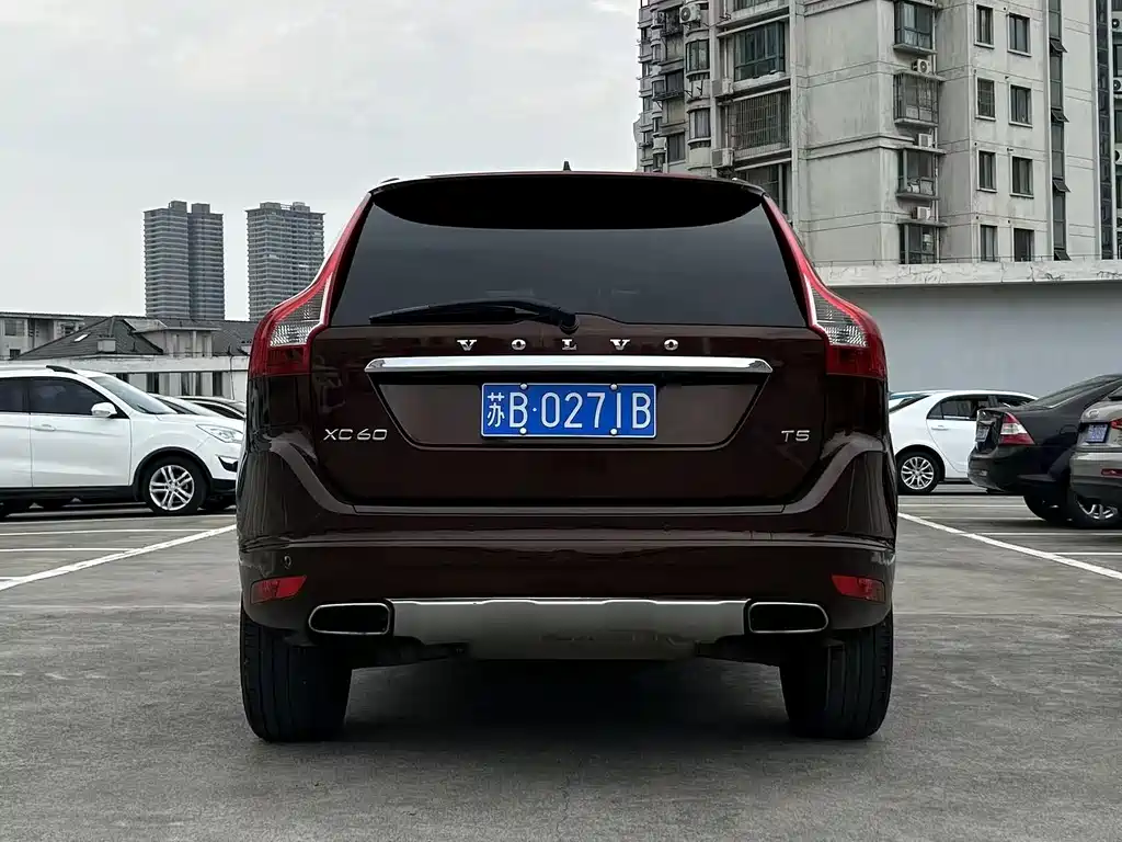 Volvo XC60 2014 — фото 9