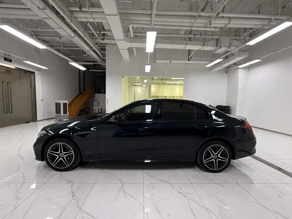 Mercedes-Benz C-Class 2022