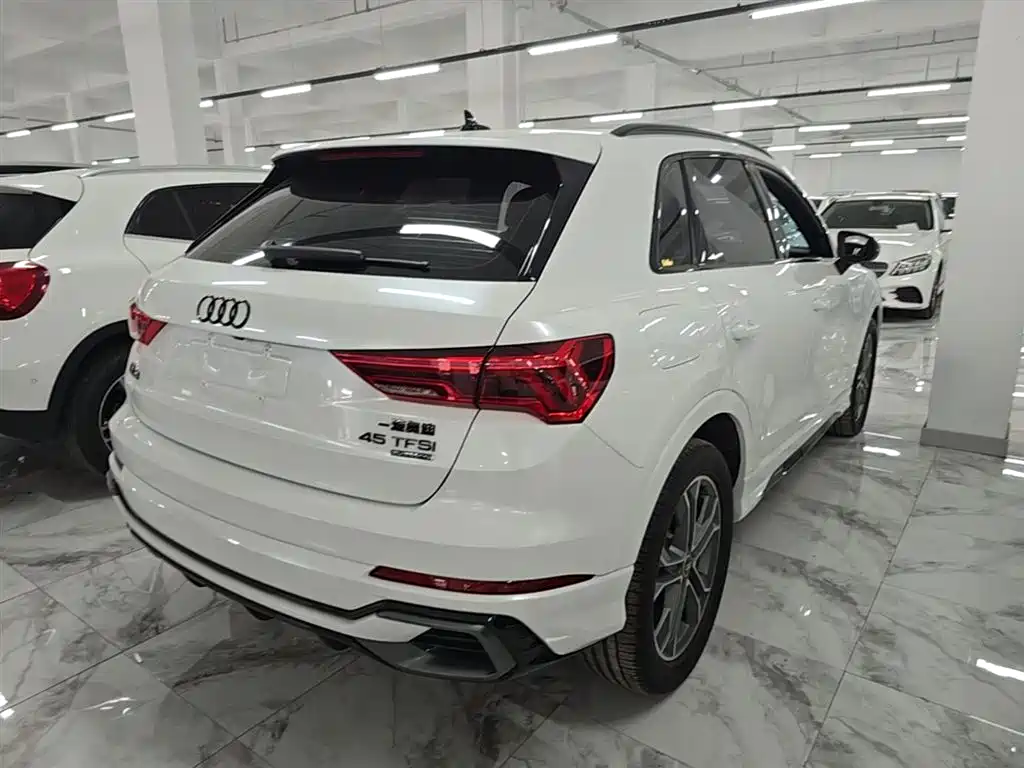 Audi Q3 2023 — фото 7