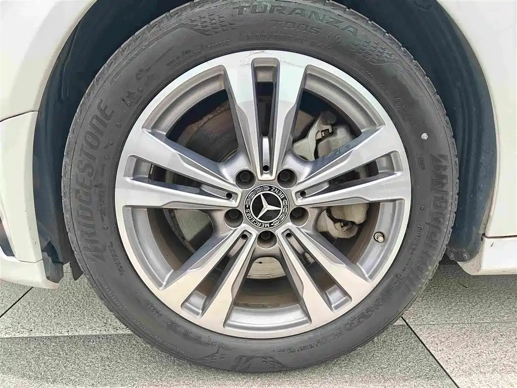 Mercedes-Benz C-Class 2021