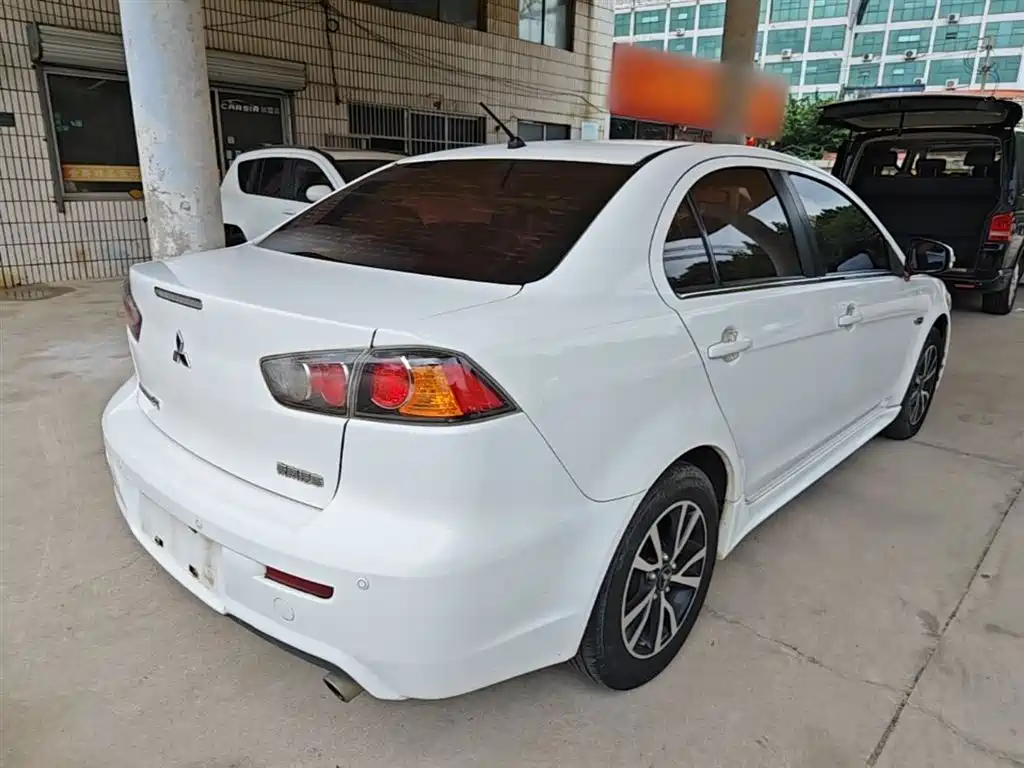 Mitsubishi Lancer EX 2015 — фото 7