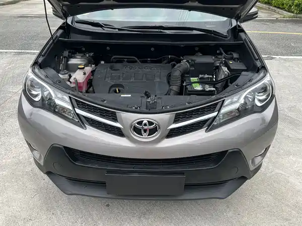Toyota RAV4 2015