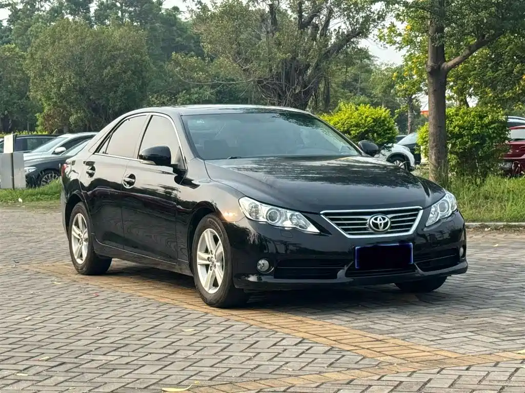 Toyota Reiz 2011