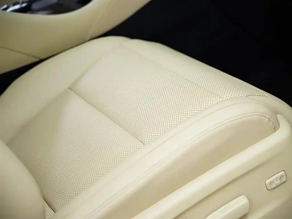 Toyota Alphard 2023 — фото 44