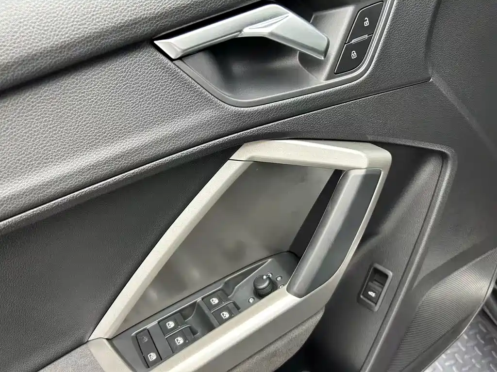 Audi Q3 2022 — фото 11