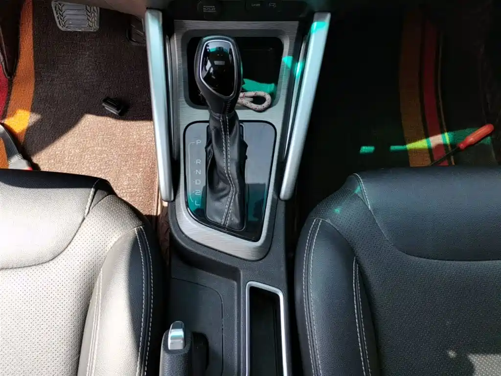 Geely Vision X3 2018 — фото 14