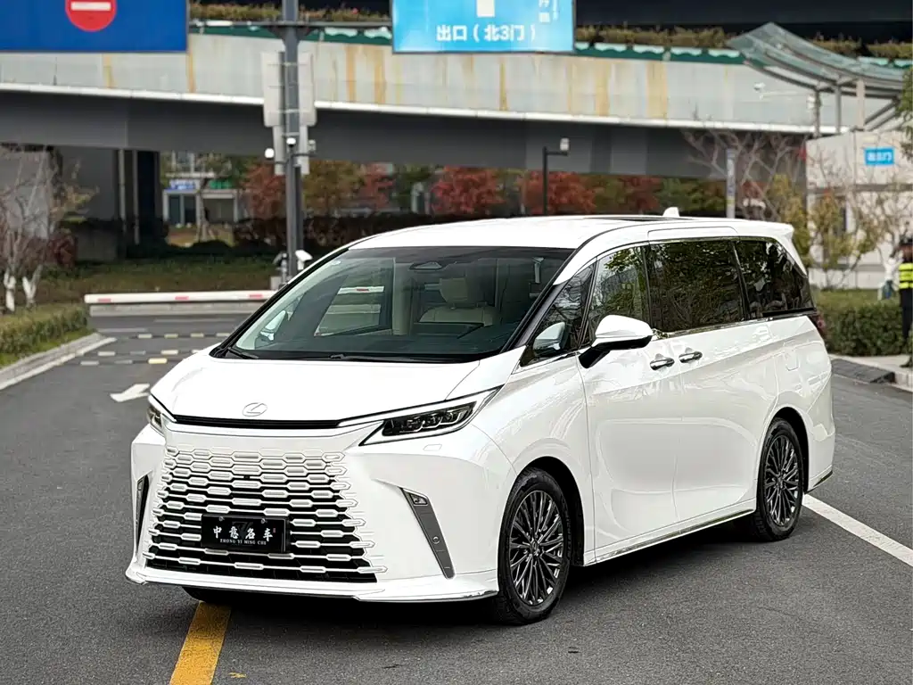 Lexus LM 2024