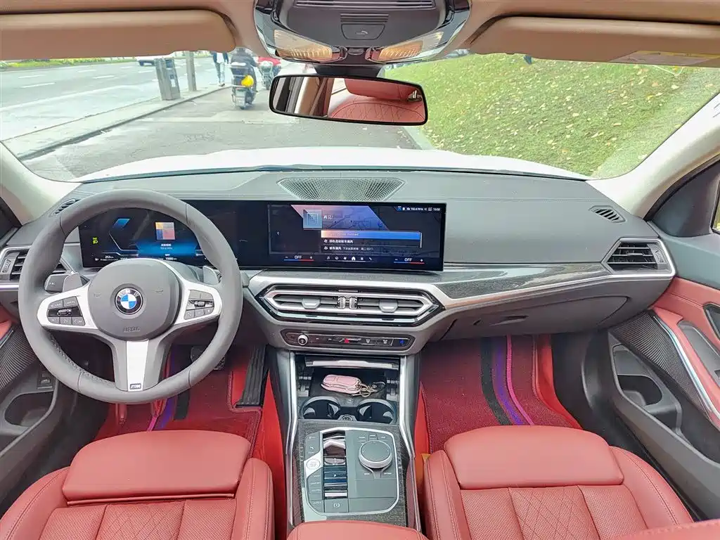 BMW 3 Series 2024 — фото 10