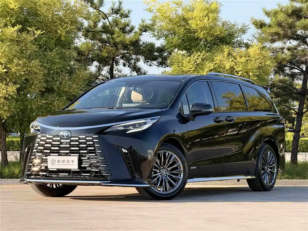 Toyota Granvia 2024