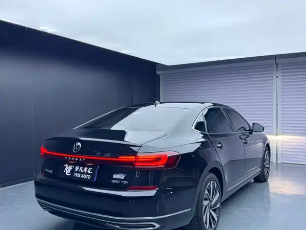 Volkswagen Passat 2024