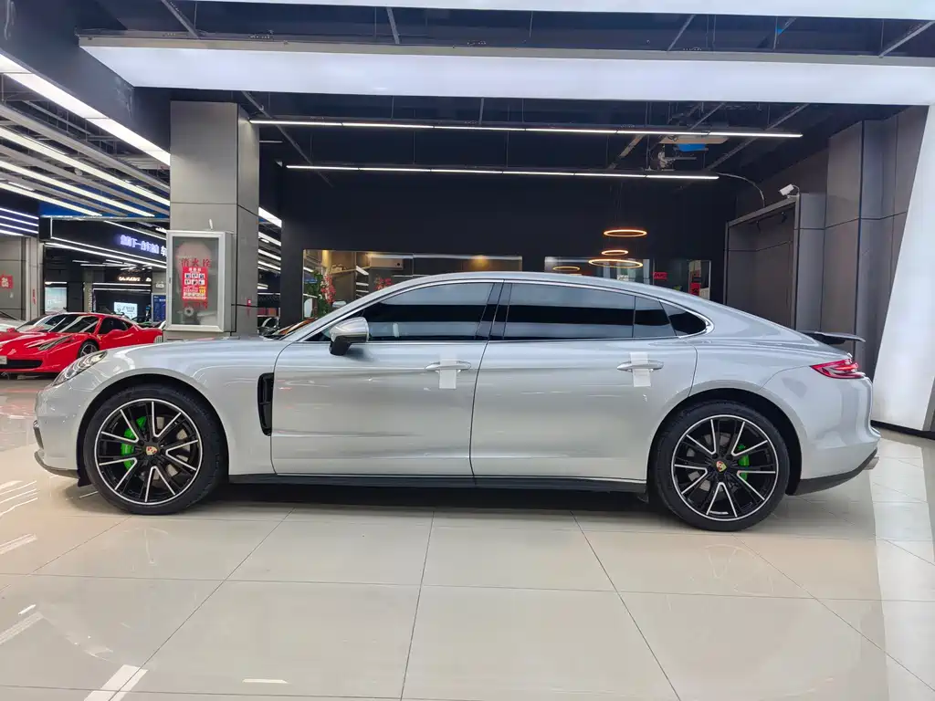 Porsche Panamera 2017 — фото 7