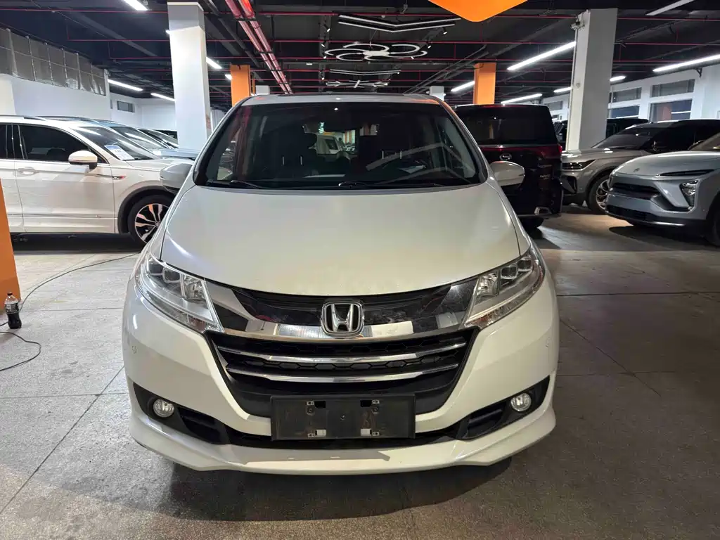 Honda Odyssey 2018 — фото 1