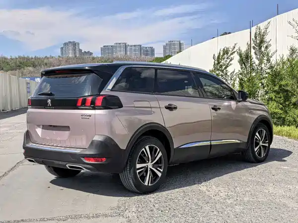Peugeot 5008 2017