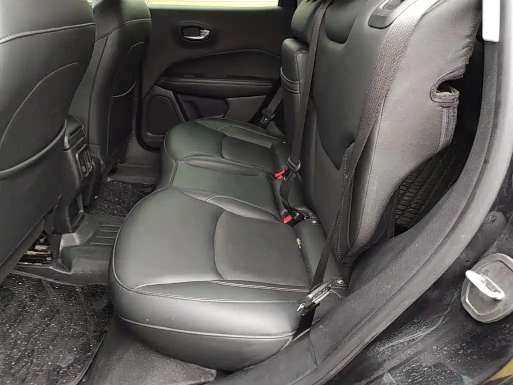 Jeep Compass 2019 — фото 17
