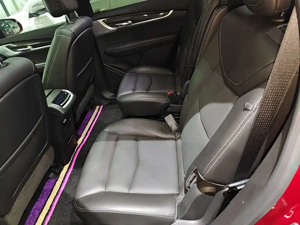 Cadillac XT6 2024 — фото 17