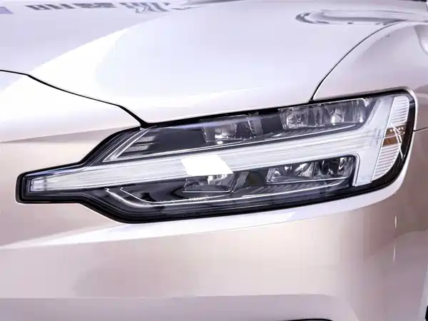 Volvo S60 2023