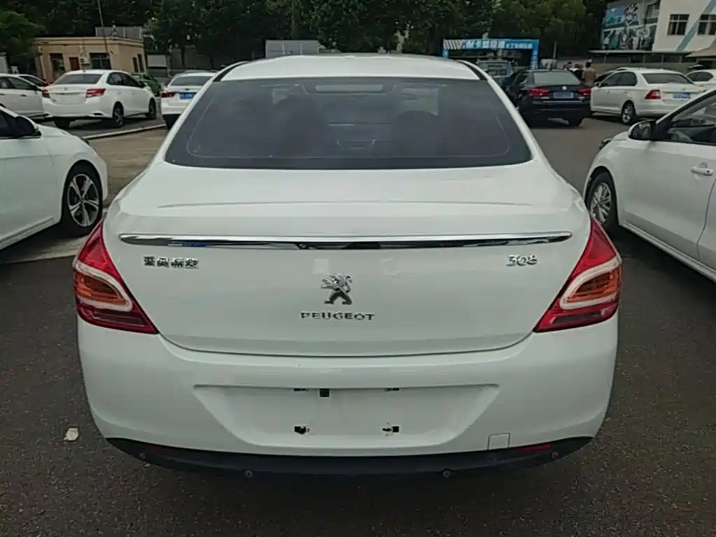 Peugeot 308 2016 — фото 6