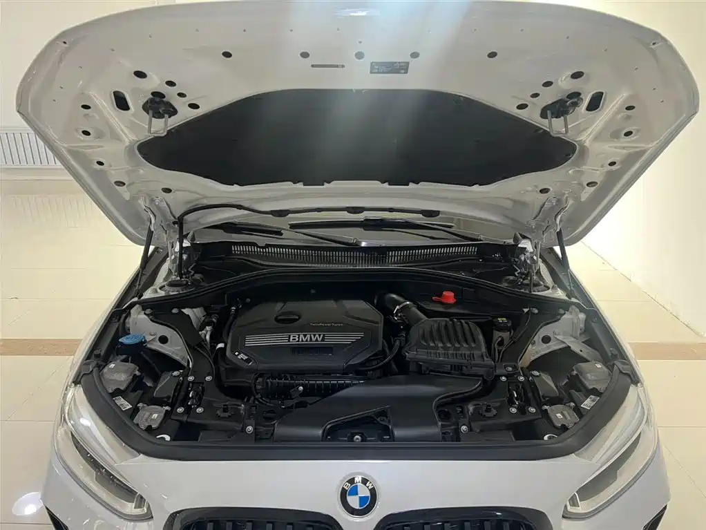 BMW 1 Series 2021 — фото 19