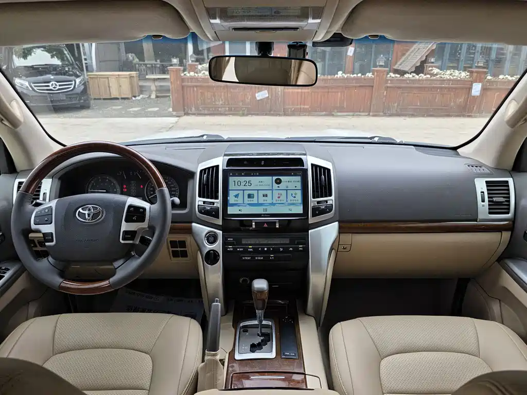 Toyota Land Cruiser 2015 — фото 18