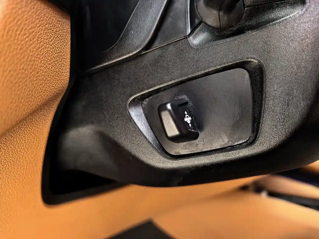 BMW 5 Series 2020 — фото 13