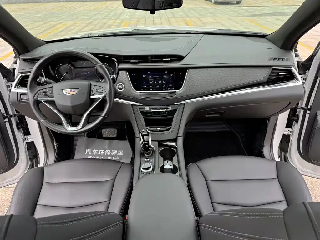 Cadillac XT6 2021 — фото 27