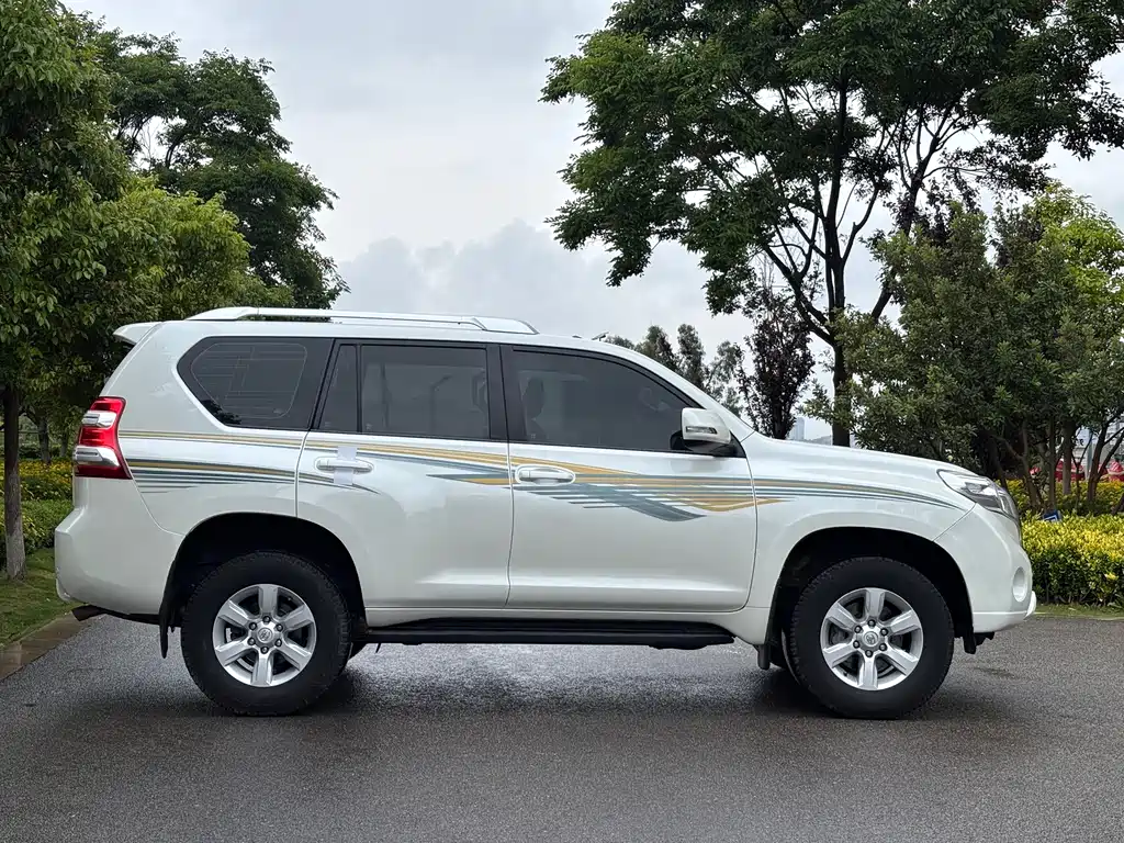Toyota Prado 2015 — фото 4