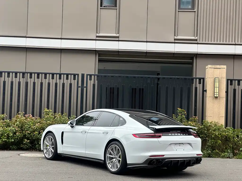 Porsche Panamera 2020 — фото 6