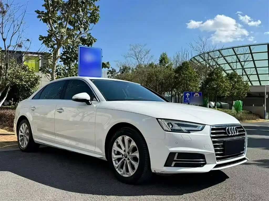 Audi A4L 2020 — фото 4
