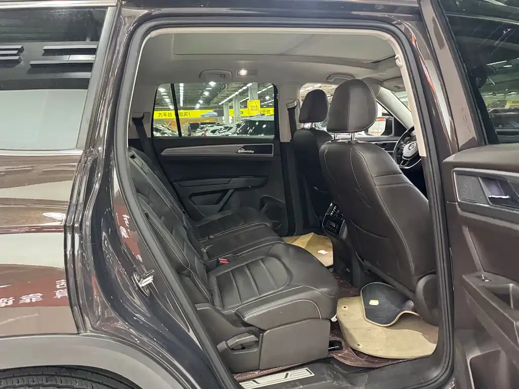 Volkswagen Teramont 2018 — фото 10