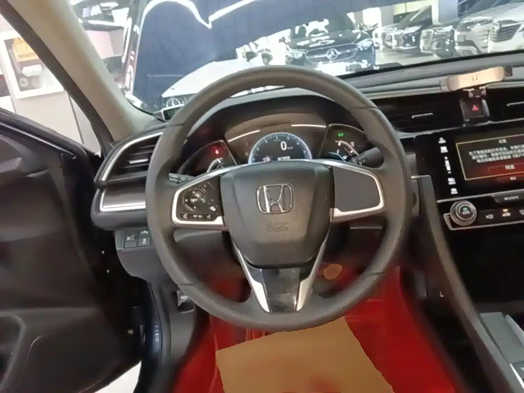 Honda Civic 2021 — фото 11