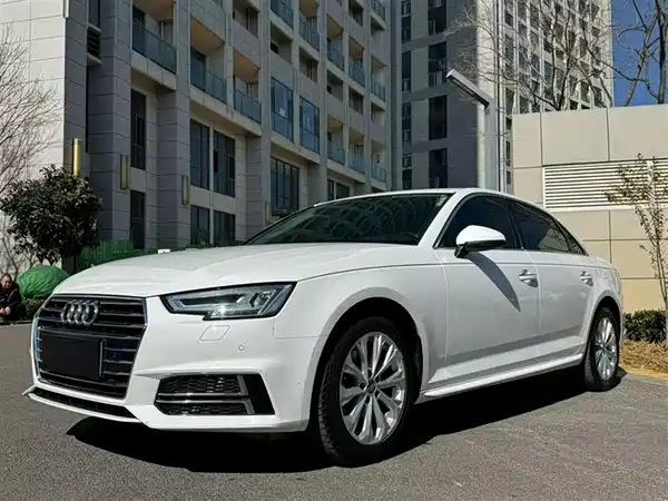 Audi A4L 2019