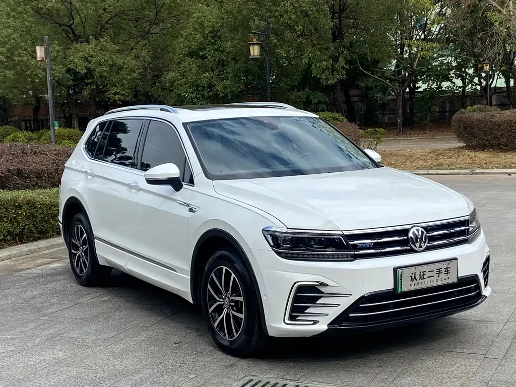 Volkswagen Tiguan L PHEV 2020 — фото 3