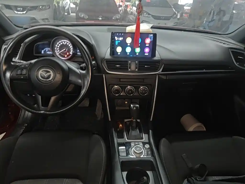Mazda CX-4 2016 — фото 10