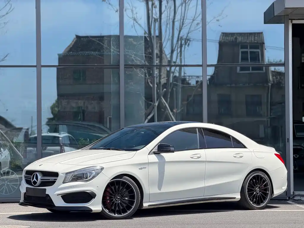 Mercedes-Benz CLA AMG 2015