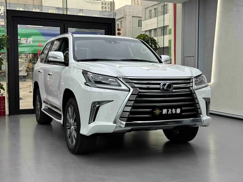 Lexus LX 2017 — фото 3