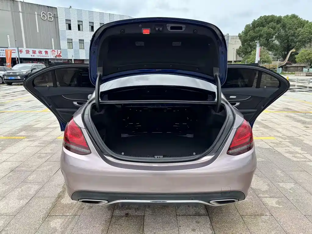 Mercedes-Benz C-Class 2019 — фото 18