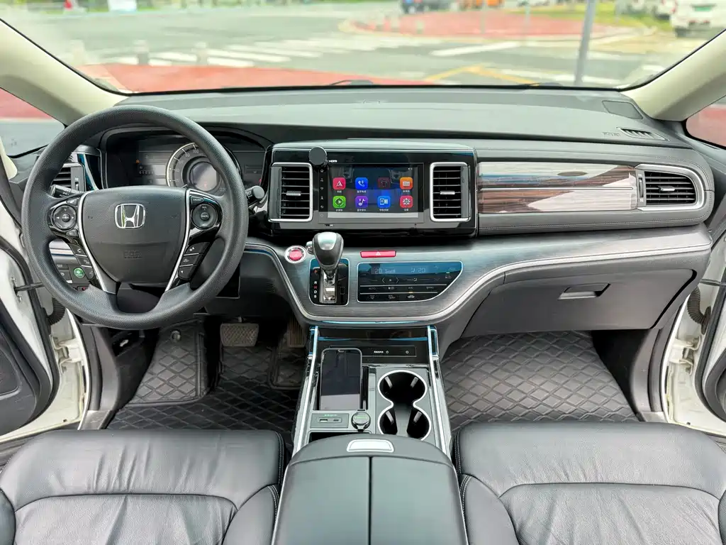 Honda Elysion 2017 — фото 10