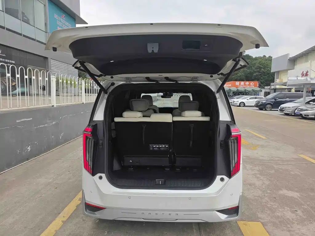 GAC Motor Trumpchi M8 2023 — фото 13