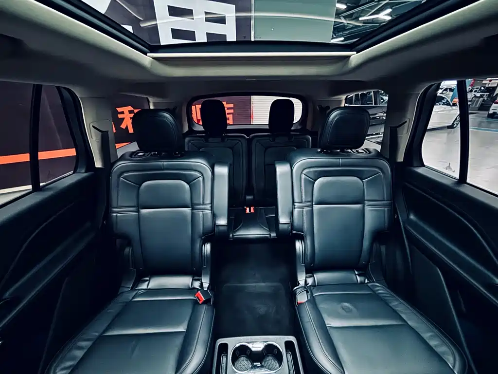 Lincoln Aviator 2021 — фото 15