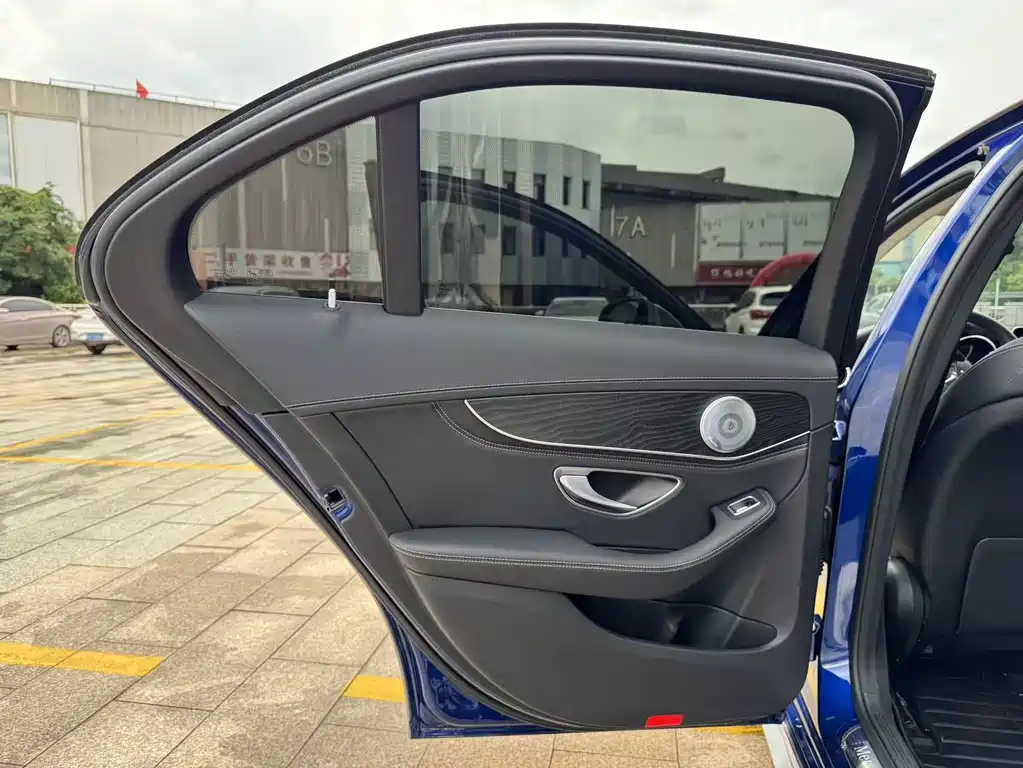 Mercedes-Benz C-Class 2019 — фото 14