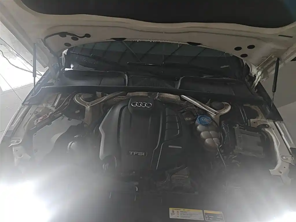 Audi A4L 2018 — фото 20