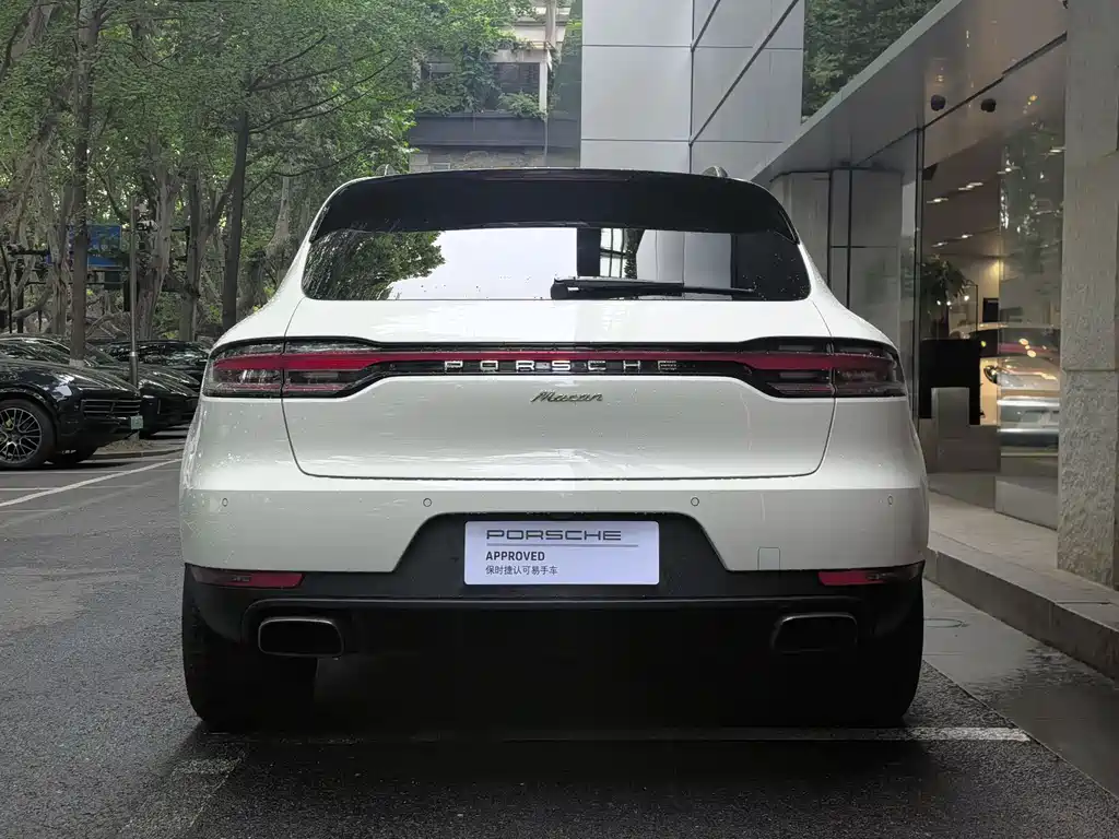 Porsche Macan 2021