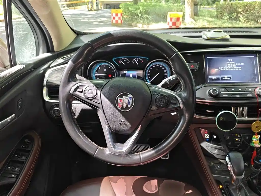 Buick Envision Plus 2016 — фото 11